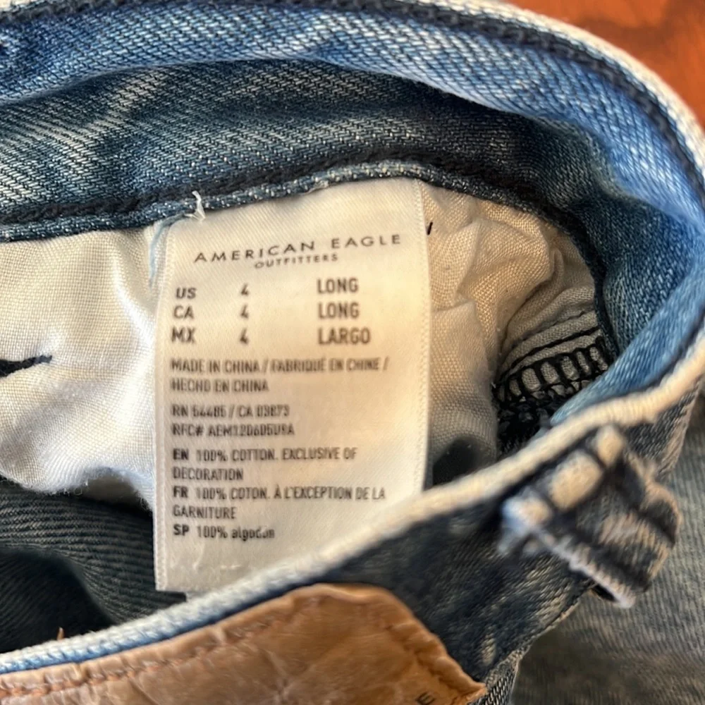 American eagle size 4 mom Jean - Picture 6 of 7